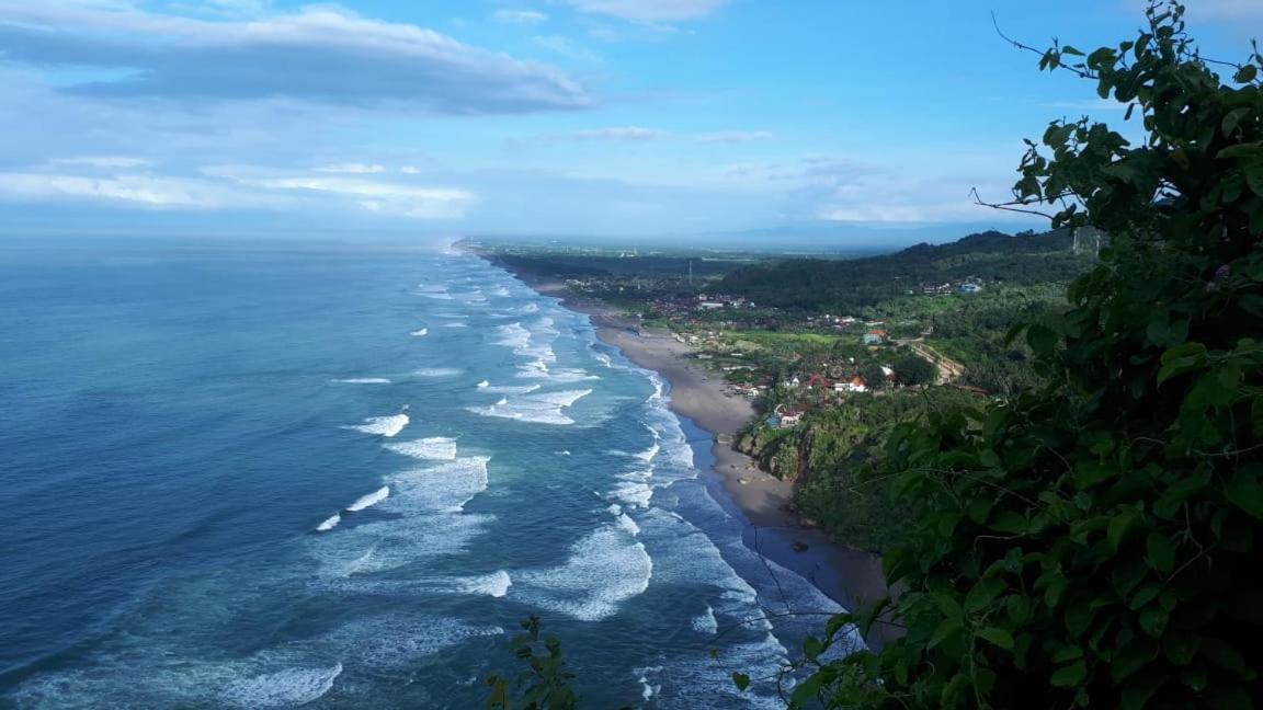 Edge Resort, Yogyakarta Parangtritis Exterior photo